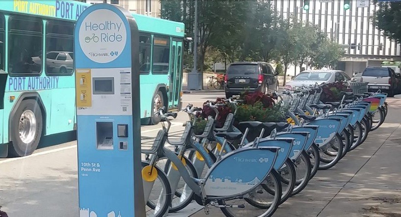 Bicycle ride share station