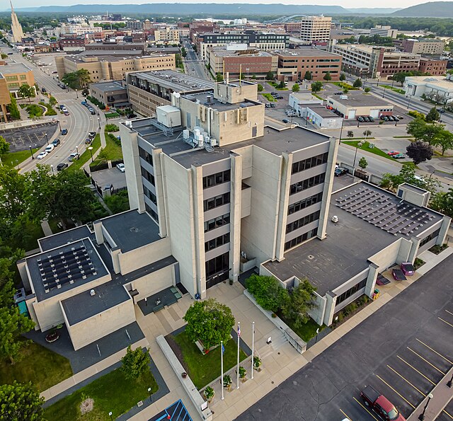 La_Crosse_City_Hall (2)